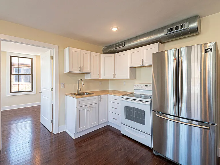 527 S 21st Street — Photo 20
