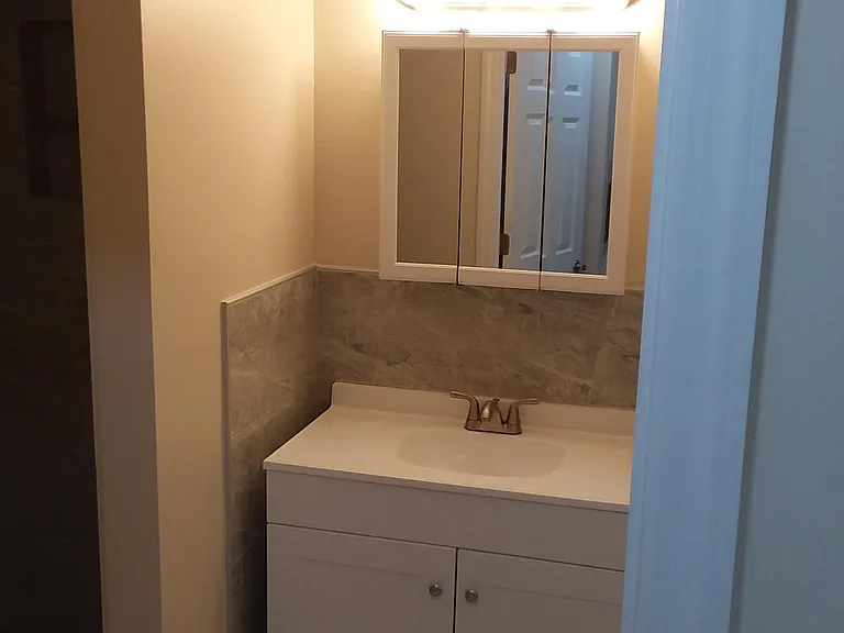 2465 Lemoine Ave #2 — Photo 8