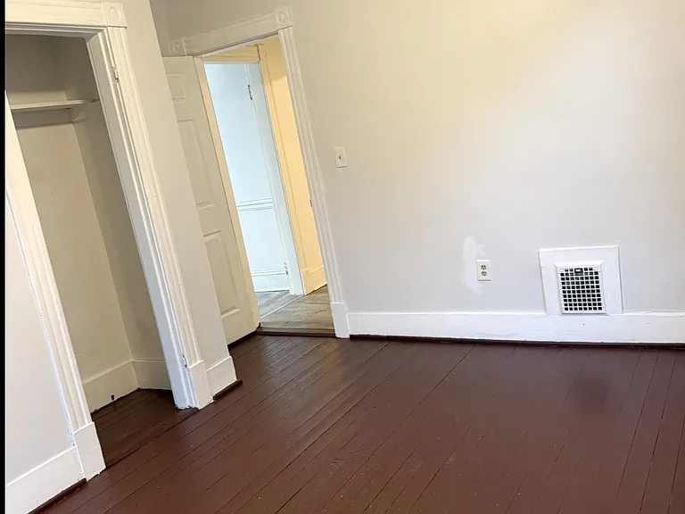 371-373 E Columbus Ave #2 — Photo 7