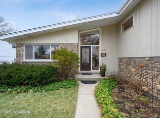 420 Brookside Dr, Wilmette, IL