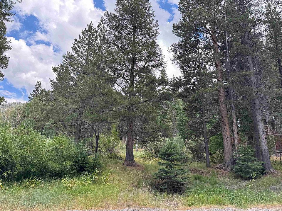 1st image of 11-12 Aspen Grove Ln