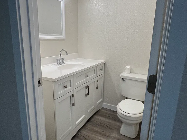 626 N Tweedt St #202 — Photo 3
