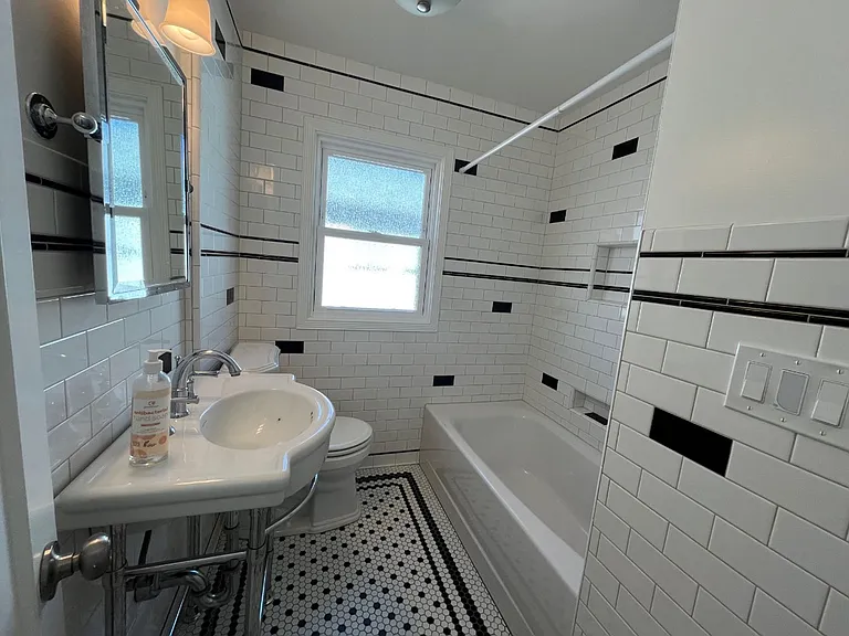 5685 Jordan Ave — Photo 18