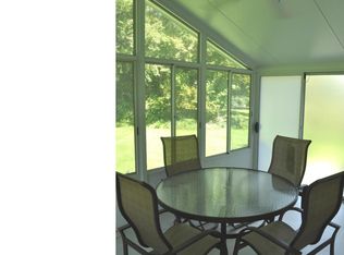 321 Oak Ln, West Windsor, NJ 08550