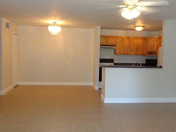 3rd image of 6031 Scotchwood Gln APT 107