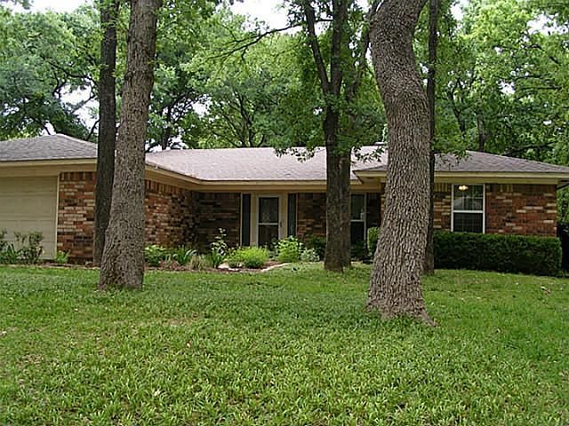 1st image of 3011 Columbine Dr