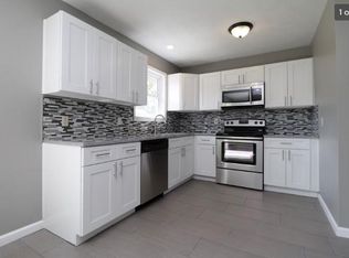 4152 W Ridgeview St, Battlefield, MO 65619