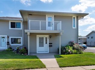 746 Eastbrooke Ln, Rochester, NY 14618