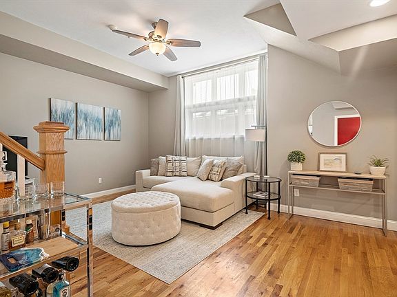 3rd image of 336 Saratoga St APT 8