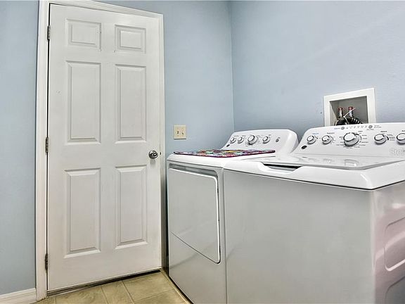3rd image of 1485 Blueberry Way