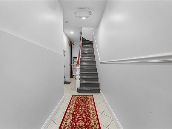 4th image of 12 N Bennet St