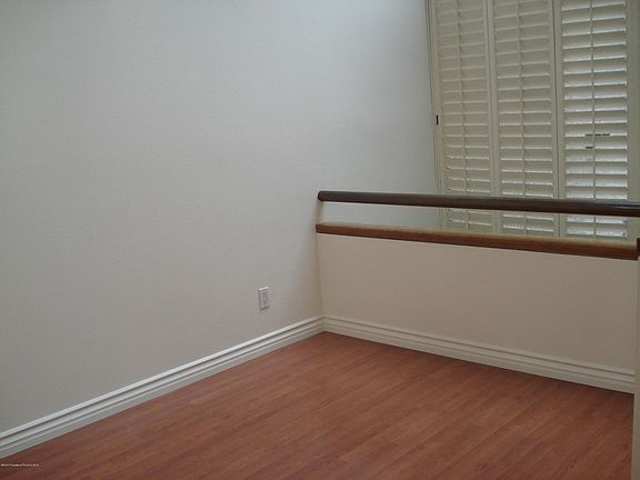 5th image of 484 E California Blvd APT 32