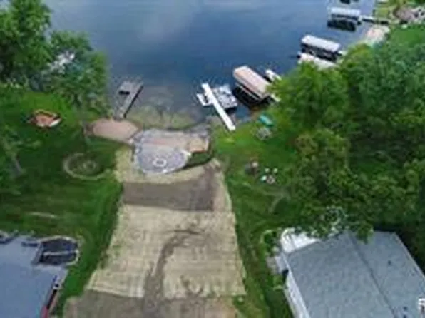 10418 King Rd, Davisburg, MI 48350