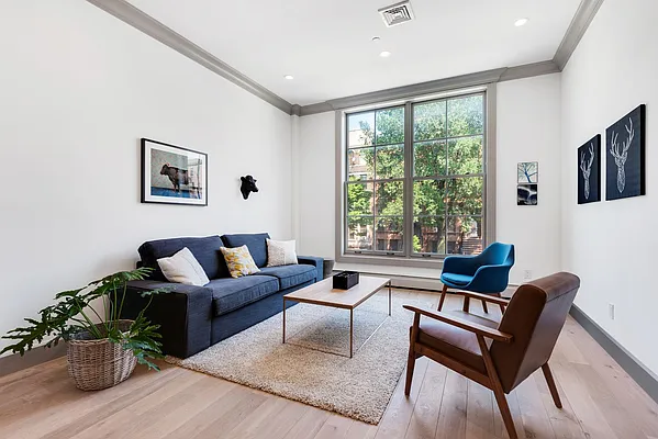 Sold by Compass | media 2