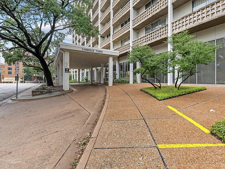 1801 Lavaca St #4C — Photo 2