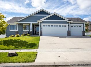 1263 Wendy Ln, Cheyenne, WY 82009
