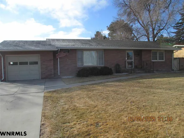 1825 Q St, Gering, NE 69341