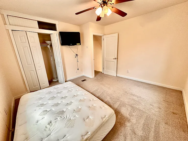 8730 Wissahickon Ave — Photo 12