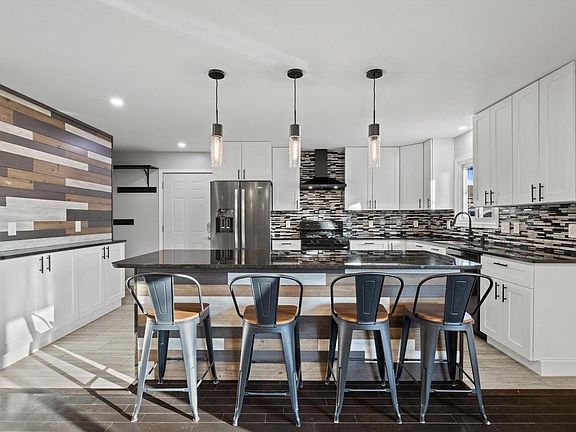 2nd image of 1770 Main STREET