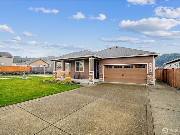 2nd image of 682 Sigrist Drive E