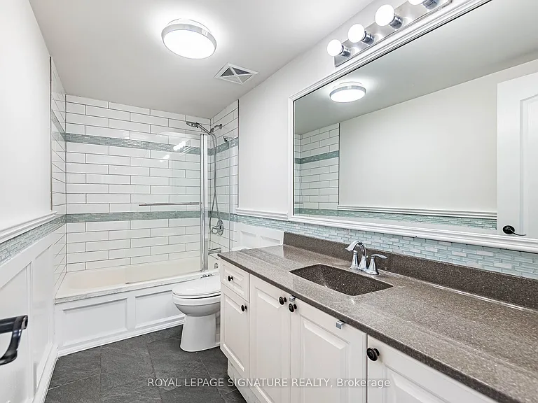 3985 Eglinton Ave W #17 — Photo 27