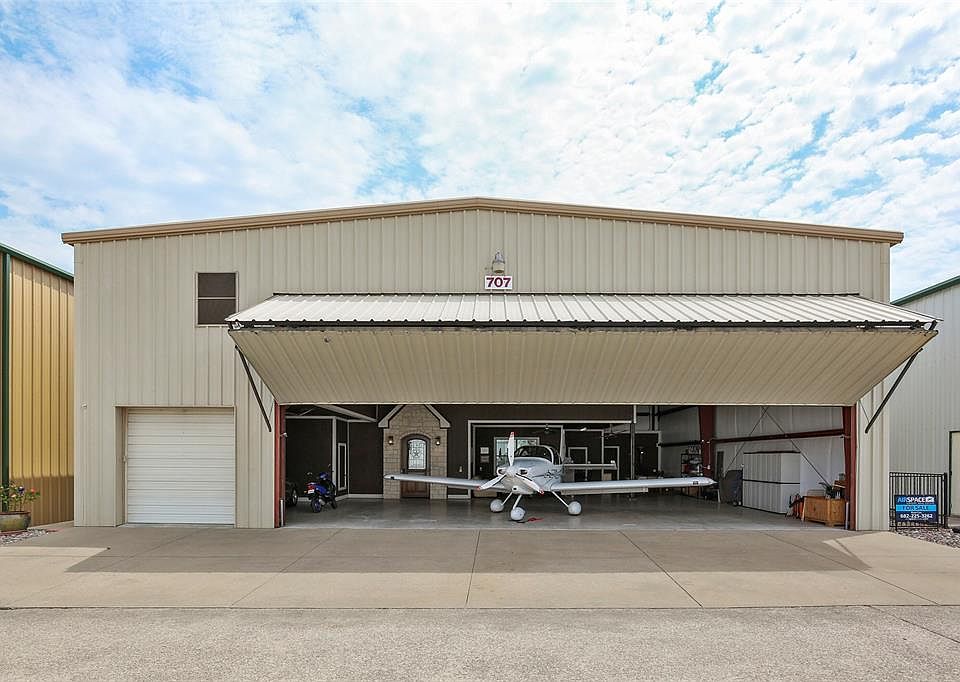 1st image of 707 Aviator Dr