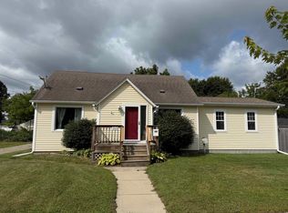 315 Burns St, Marinette, WI 54143