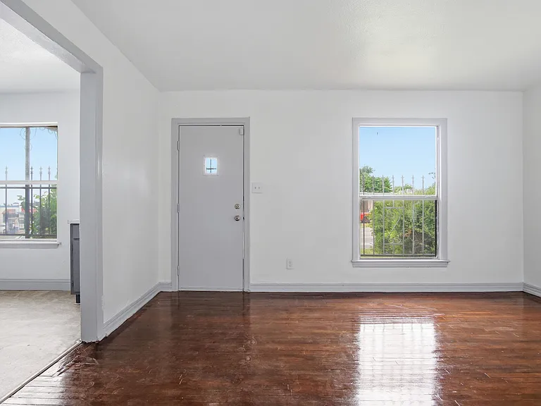 2228 SW Grand Blvd — Photo 15