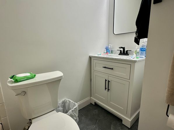 12 Woodlawn St #46, Everett, MA 02149