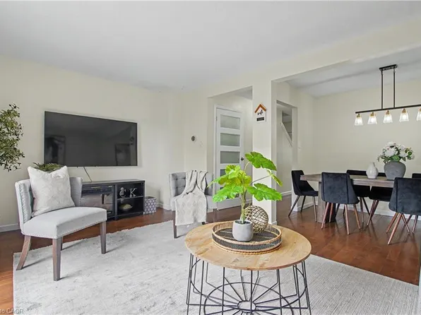 1190 Upper Ottawa St #15, Hamilton, ON L8W 1T8