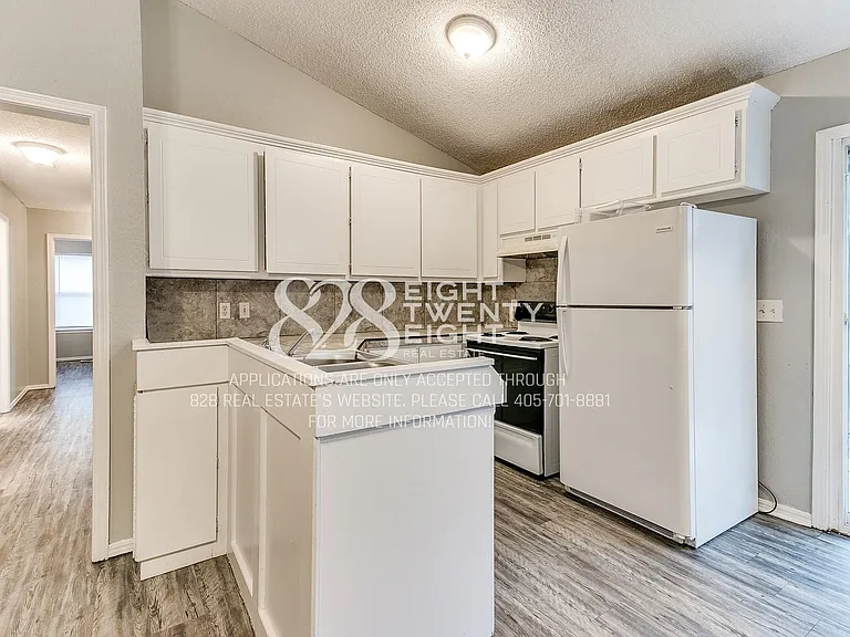 4304-4306 Harvard Rd — Photo 13
