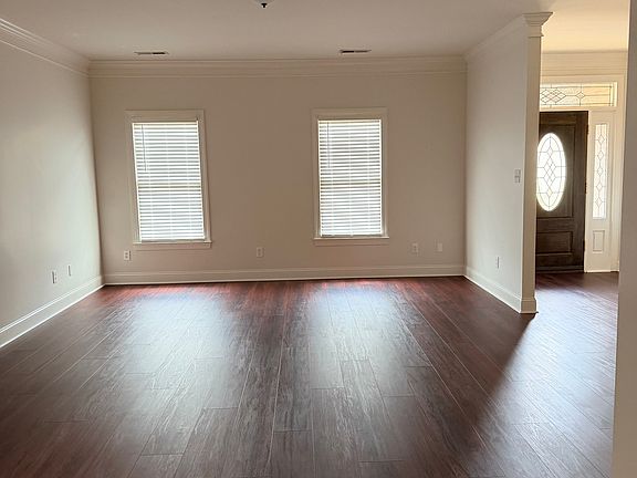 2nd image of 1706 Magnolia Ct SE