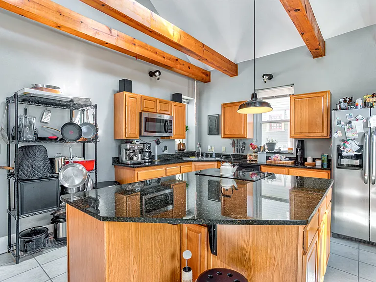 933 English Ave — Photo 3