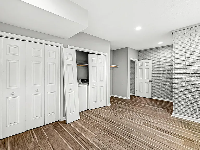 2046 Ruckle St — Photo 53