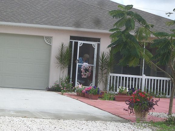 3rd image of 8346 102nd Ave