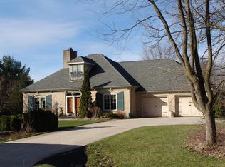 4405 Honeywood Ln, Jackson, WI 53037