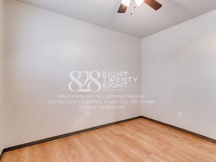 9717 NE 4th St — Photo 25