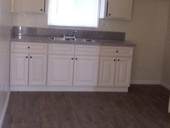 3rd image of 303 1/2 N Rose St APT D