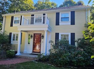 560 Worcester St, Wellesley, MA 02481