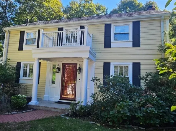 560 Worcester St, Wellesley, MA 02481