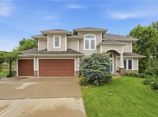 2910 NE Viewpark Pl, Lees Summit, MO 64086