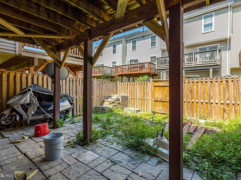 14716 Grobie Pond Ln — Photo 33