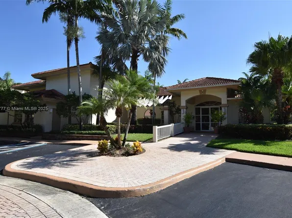 19113 Glenmoor Dr, West Palm Beach, FL 33409