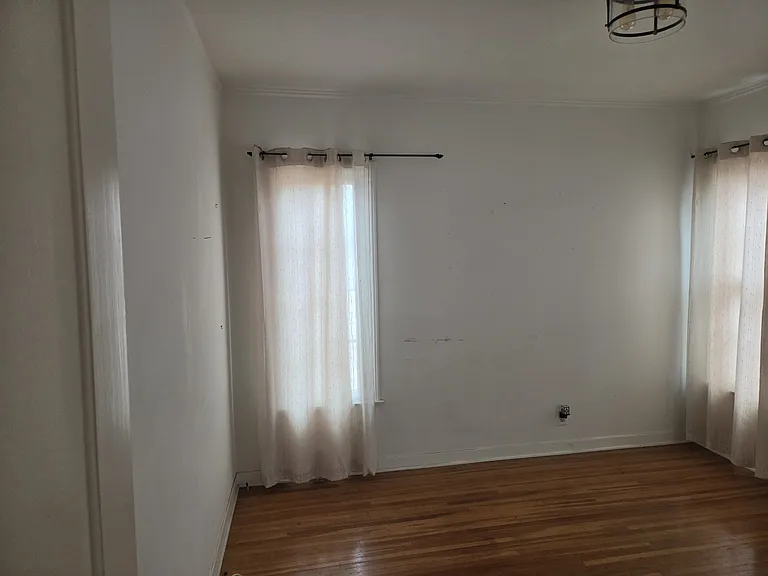 1721 N Fairview St — Photo 8