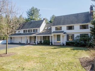 19 Rexinger Ln, Avon, CT 06001