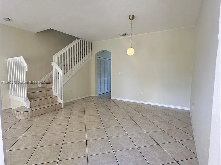 NW 108th Pl — Photo 5