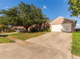 4478 Prairie Ln, Grand Prairie, TX 75052