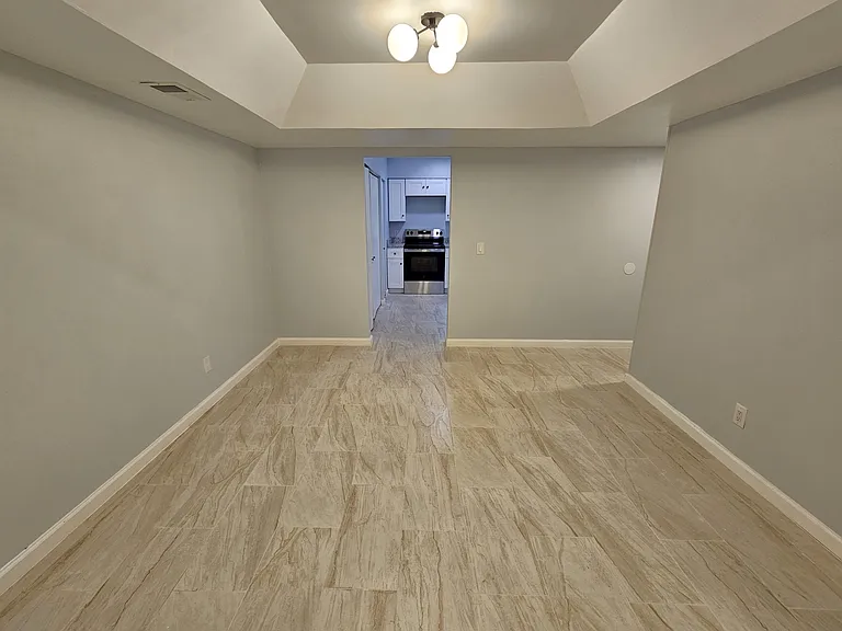 35 Summercreek Dr — Photo 11