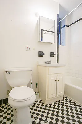 Rented by City Connections Realty | media 34