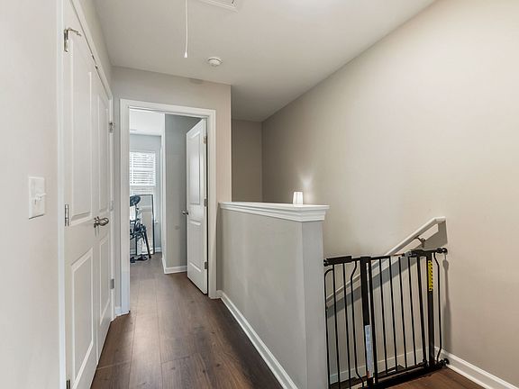 2nd image of 110 Kathryn Ct